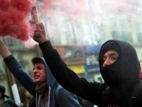 ПРАВО.RU: Антиправительственные манифестации в Париже вылились в массовые беспорядки