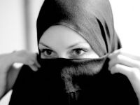 ПРАВО.RU: Суд ЕС признал оправданным запрет на ношение хиджаба на работе