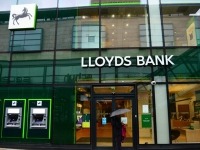 ПРАВО.RU: Lloyds Bank выиграл в Лондоне суд о выкупе гособлигаций на $3,3 млрд